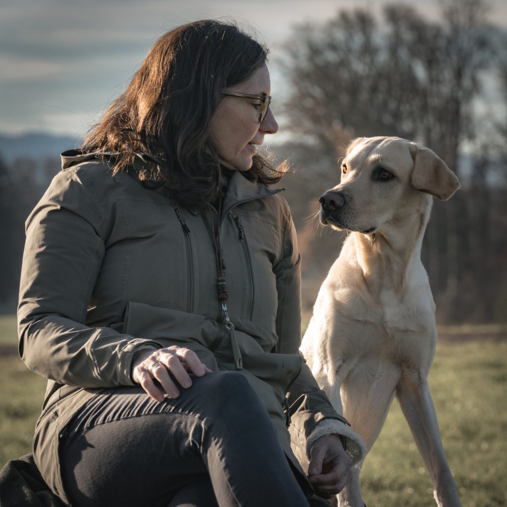 Hundetrainerin Corinna mit Luke